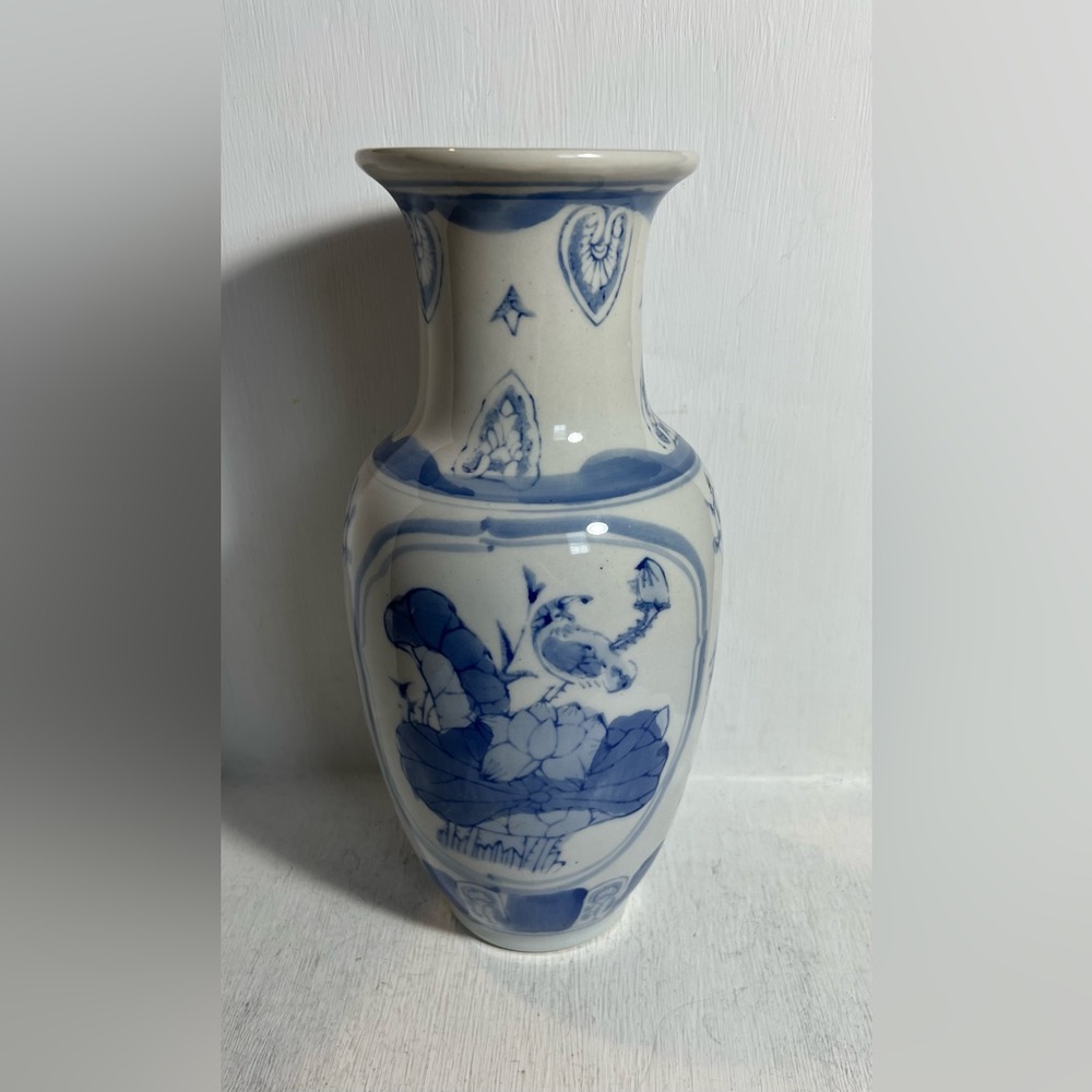 Vintage Chinese Blue & White Floral Bird Vase